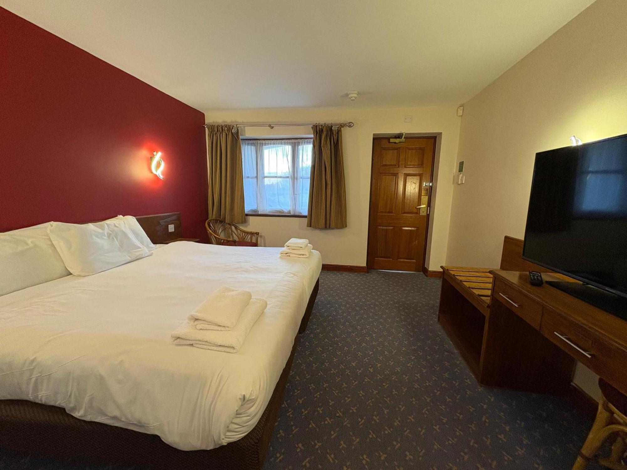 Stoke-on-Trent Tollgate Hotel & Leisure חדר תמונה